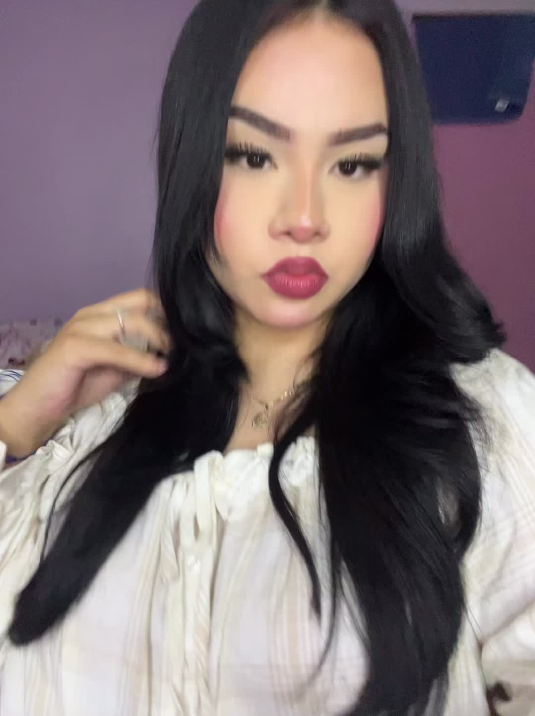 @V👻