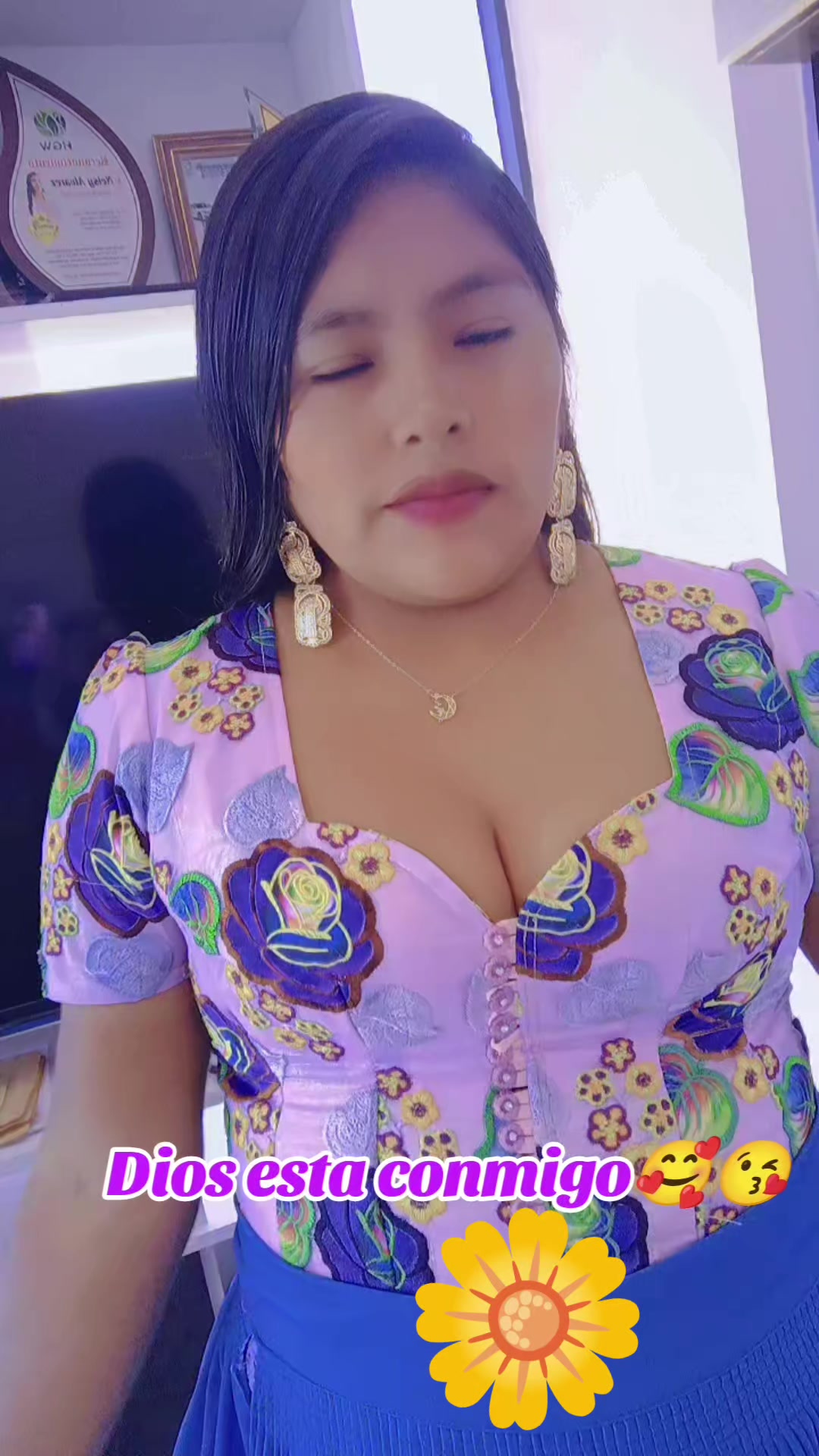 @Victoria Alvarez🌻🌹💜🥰