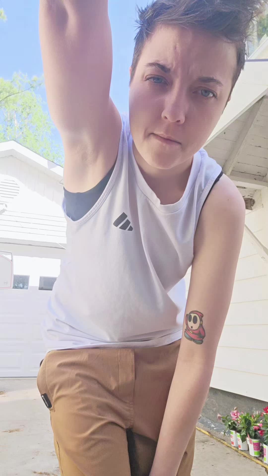 @Alana🇨🇦🏳️&zwj;🌈