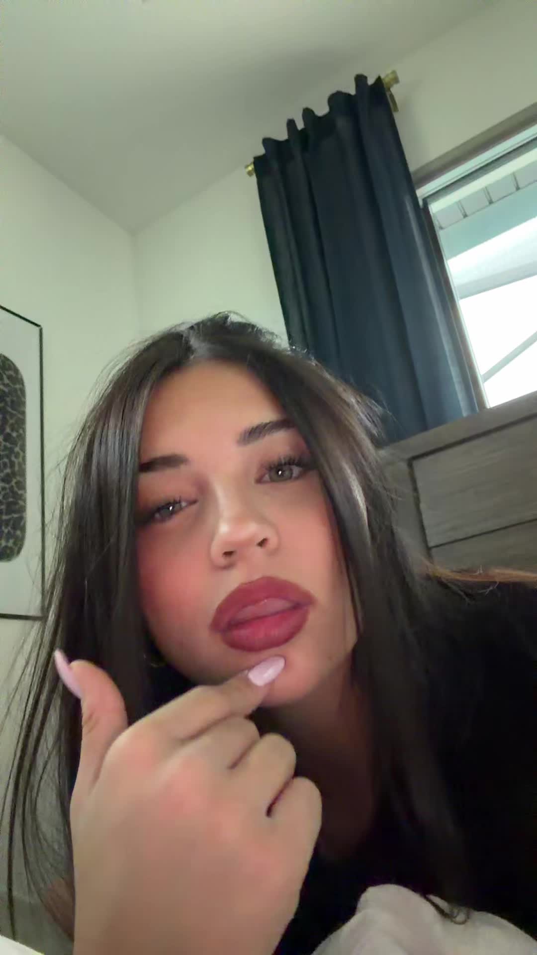 @ella