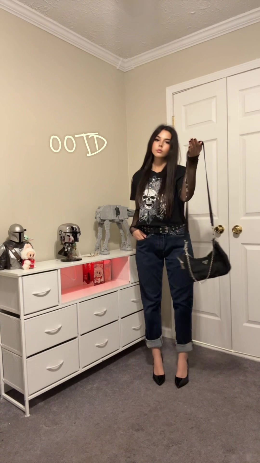 @Chloe
