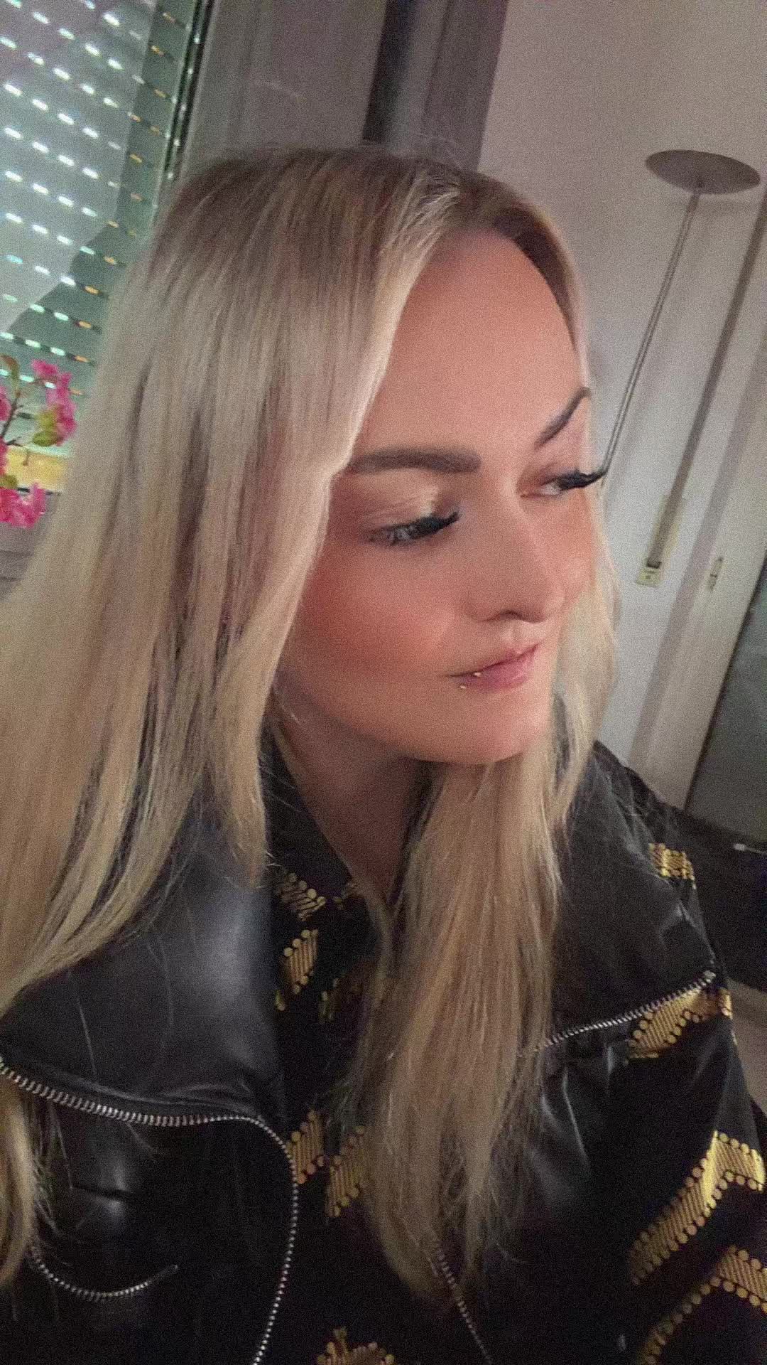 @Alex-Blond