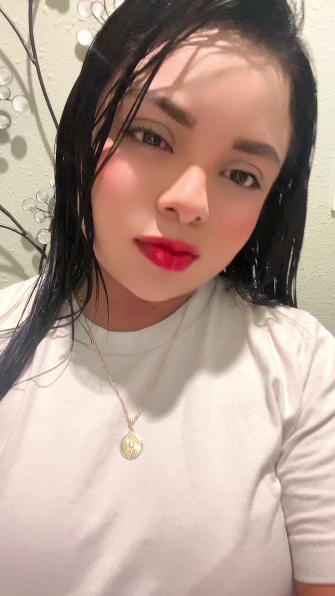 @yoliespinal