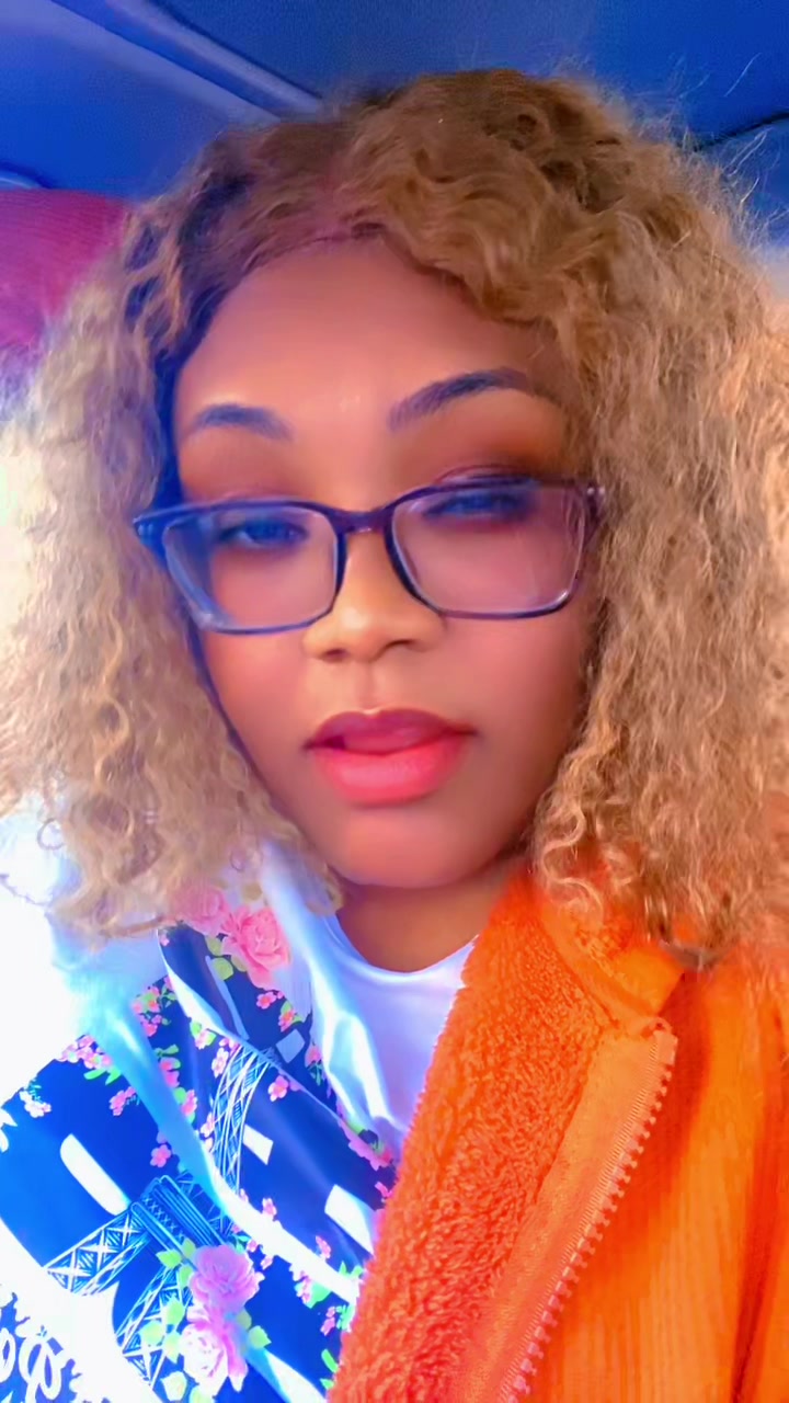 @La Reine Lala