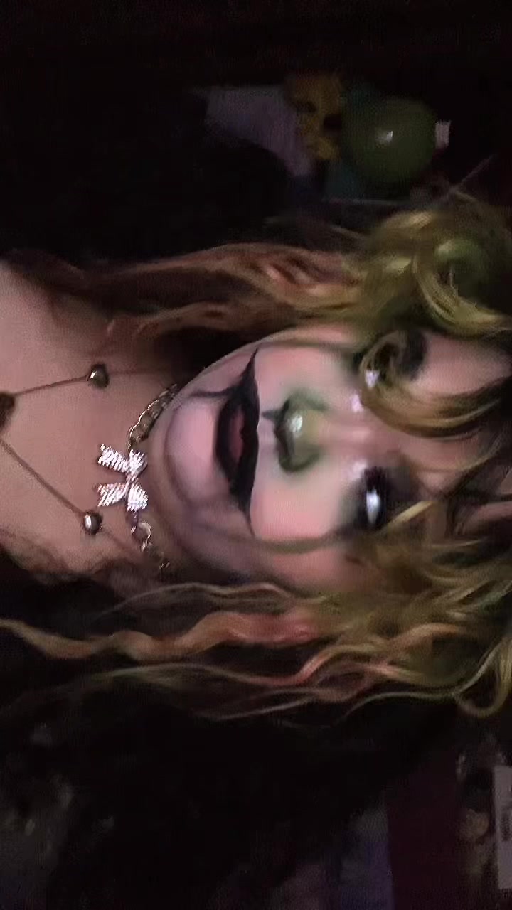 @JazzyCake