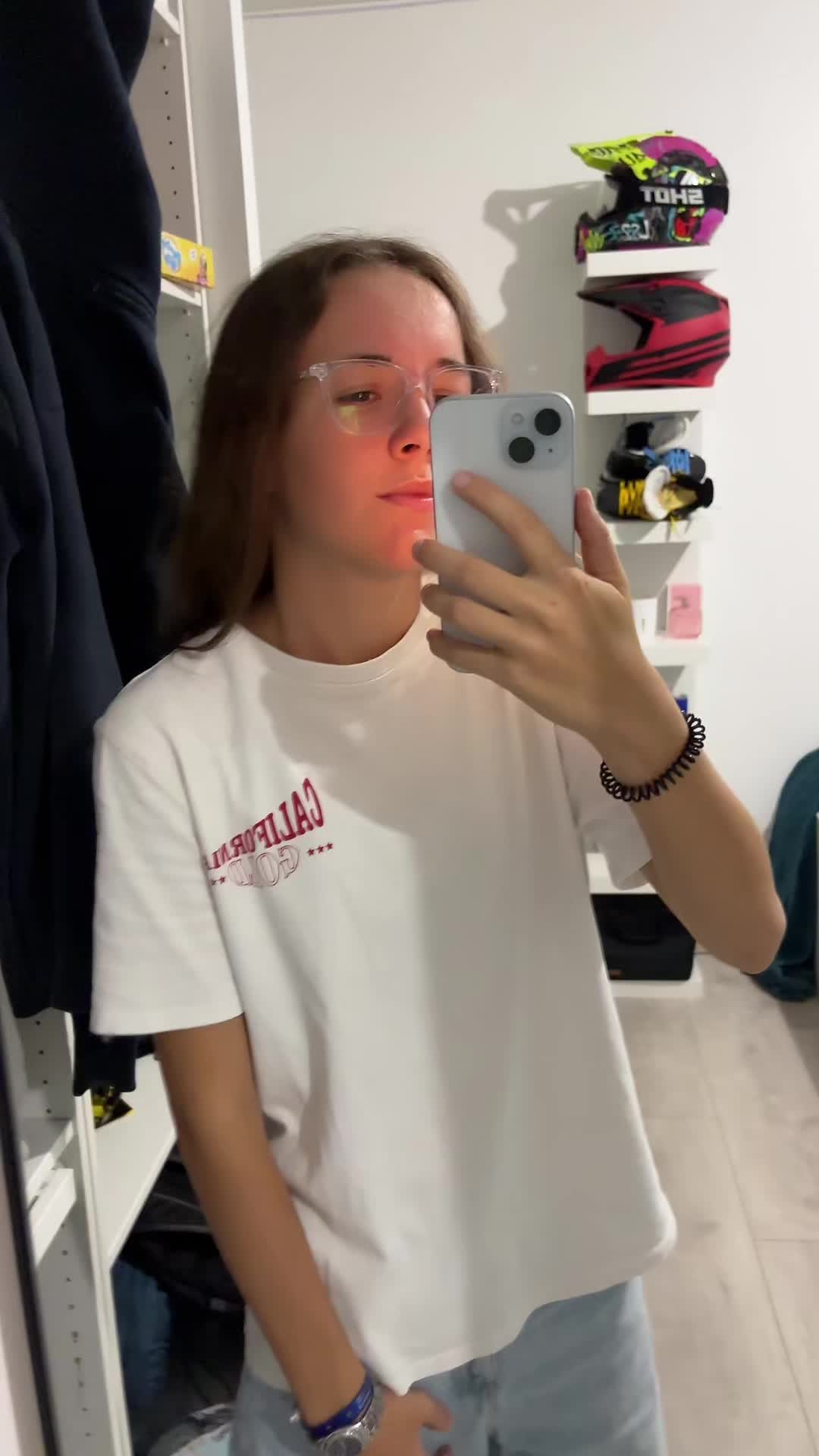 @𝐜𝐥𝟒𝐫𝐚.😶&zwj;🌫️