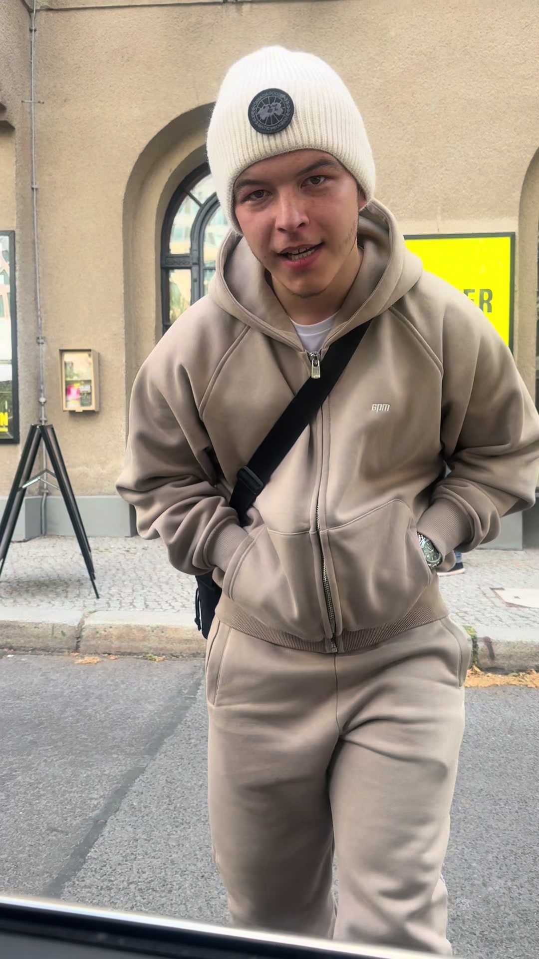 @deno.0300