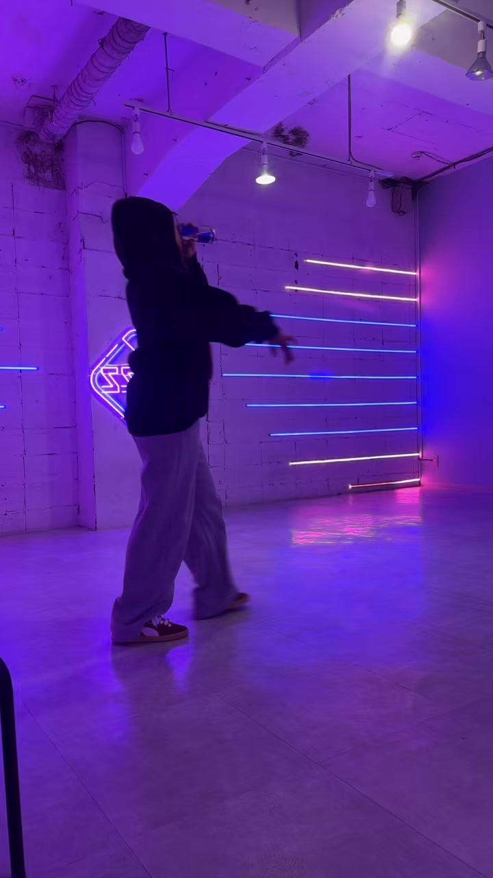 @verasace_