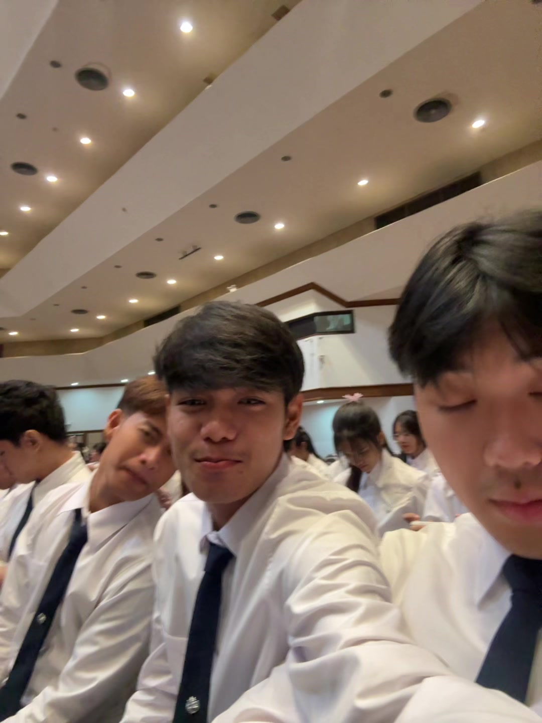 @ลีโอเนล