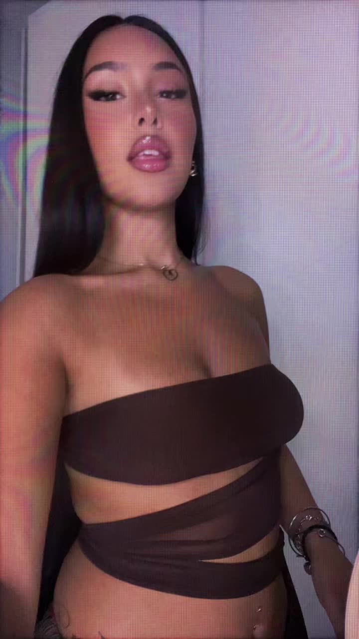 @𝐌