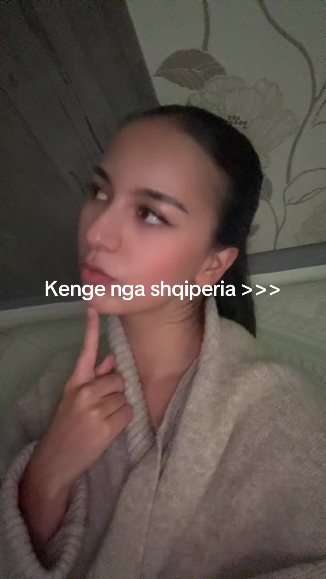 @Leona