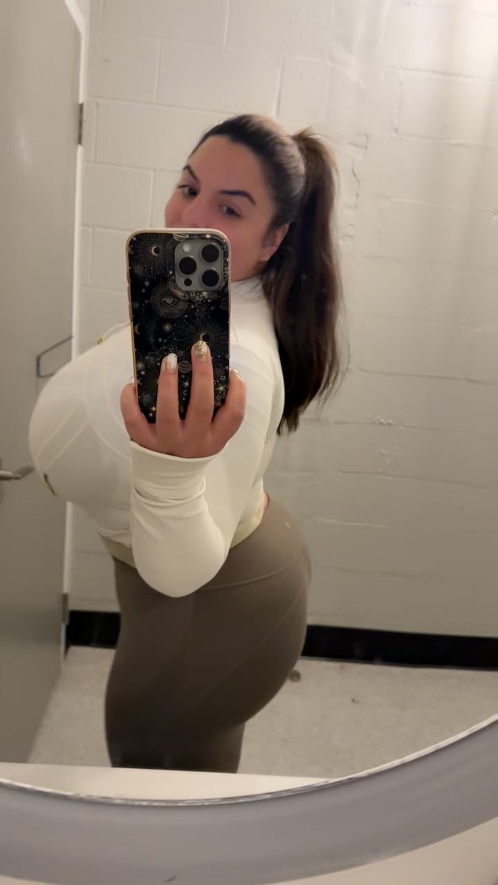 @iloveteniah
