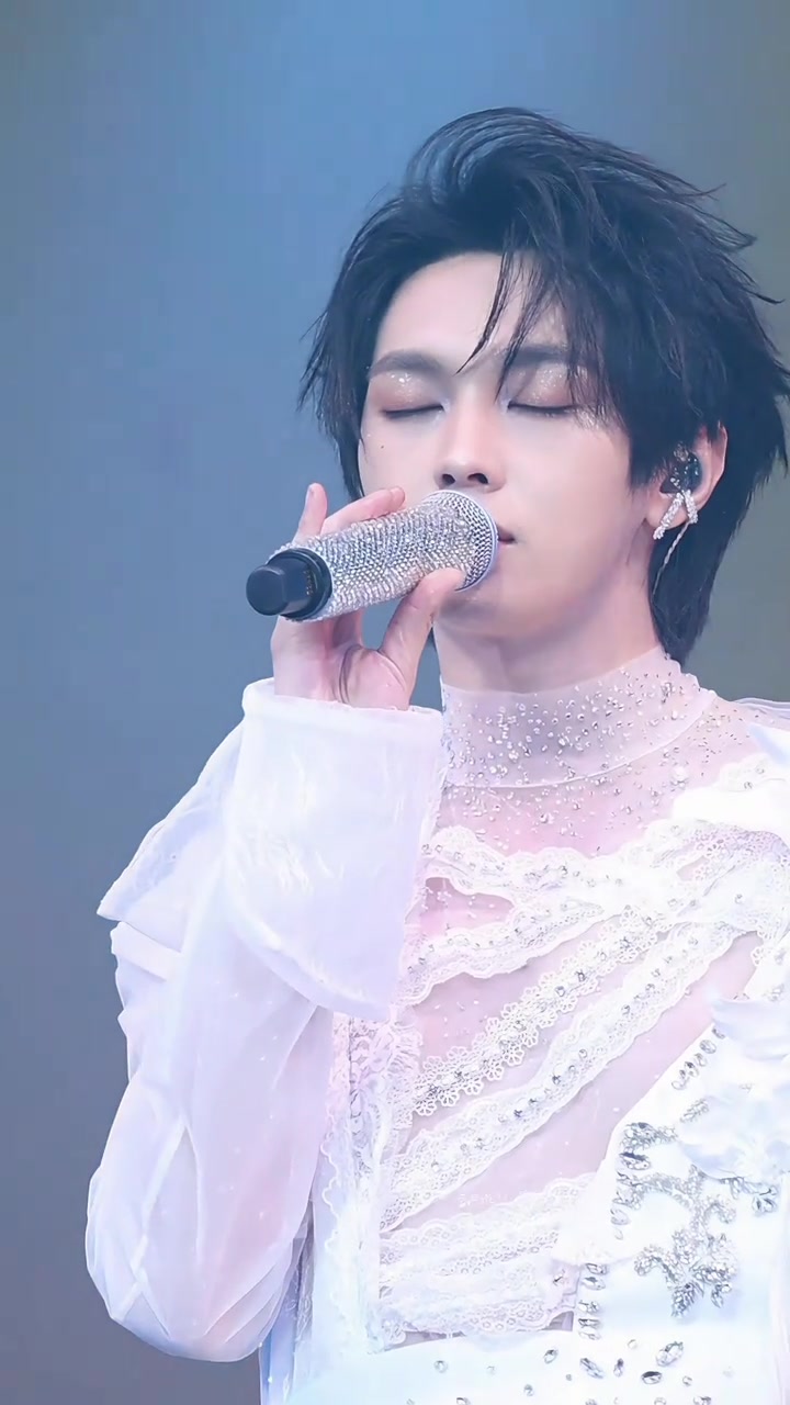 @๐ ๐๐ฌ๐ฌ๐๐ ๐๐๐๐_ๅถ็็ถ ๐ฆ