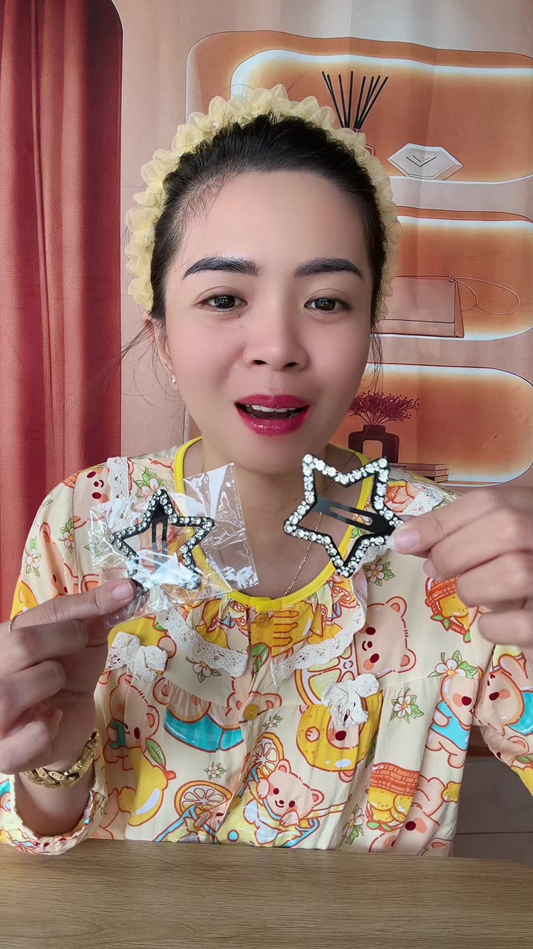 @Em Cẩm N&egrave;