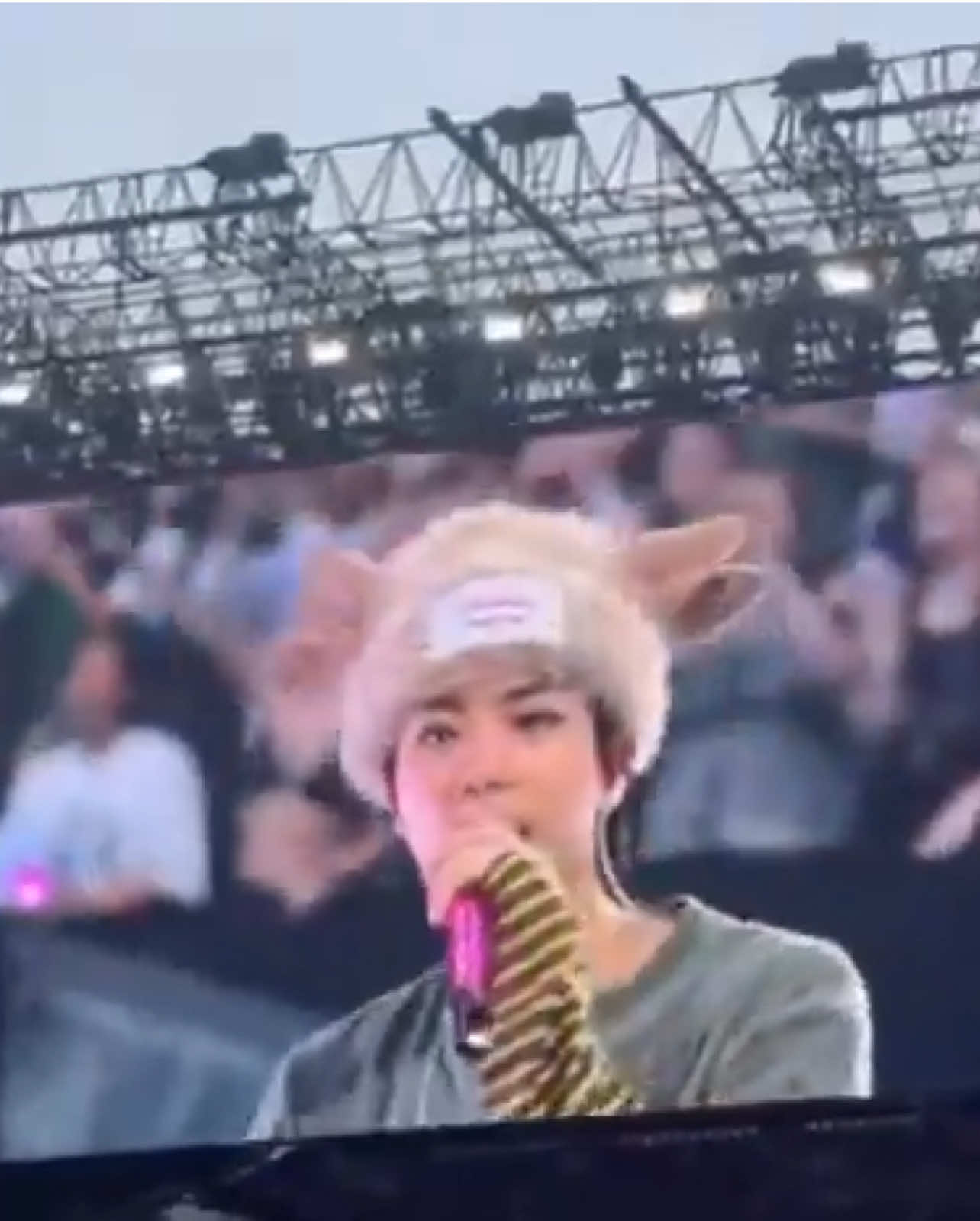 @Kim Seokjin Peaches