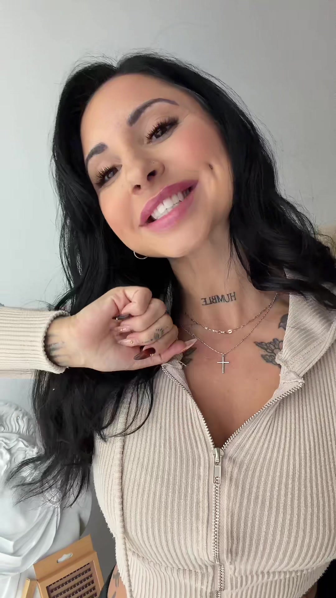@Vanessa | thelashstylist