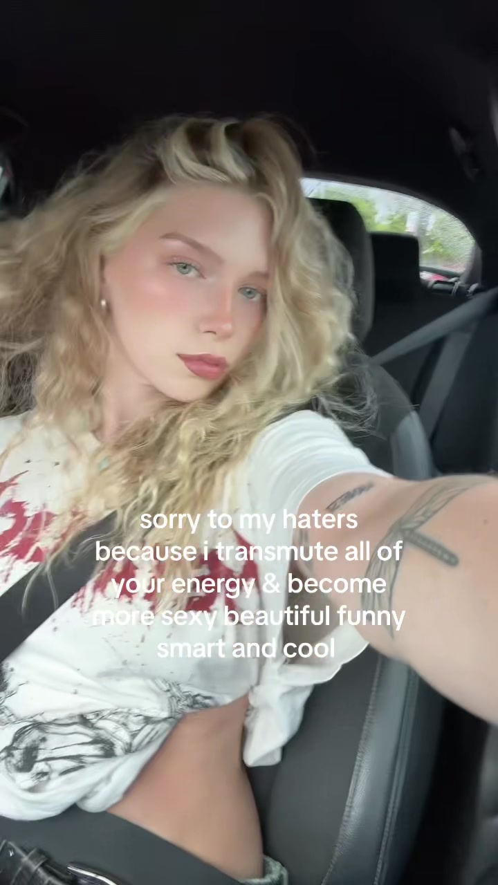@ays ☮︎