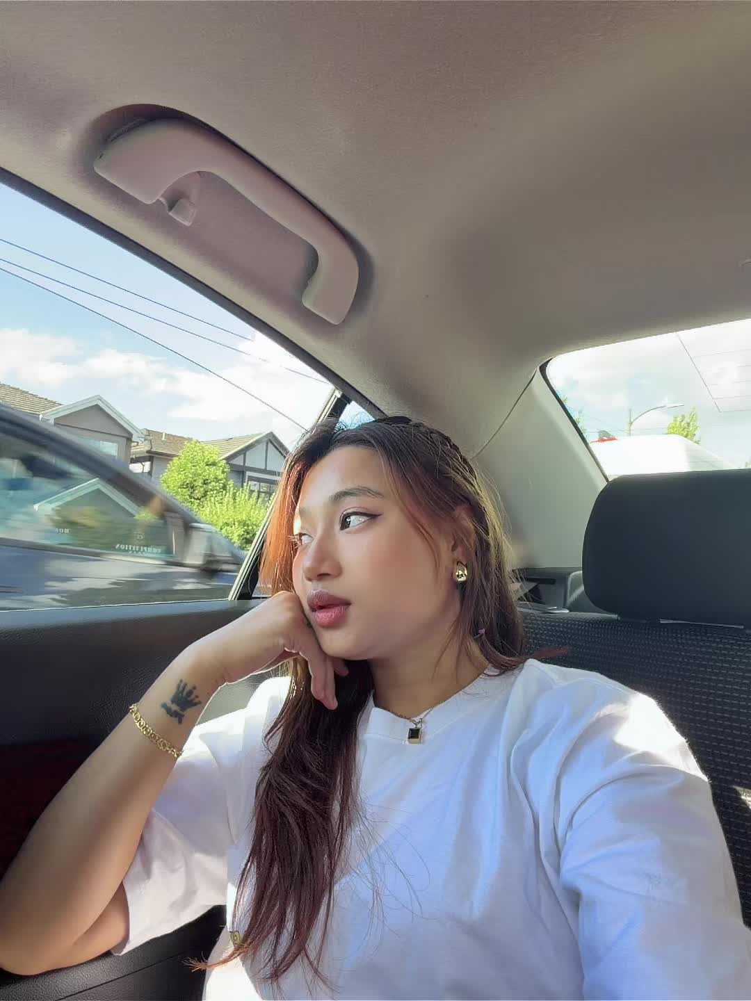 @Call me rose🌹