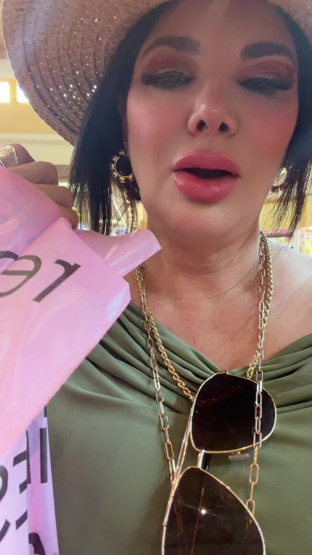 @Marisol