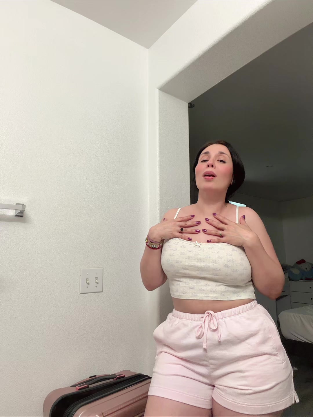 @tinarose477