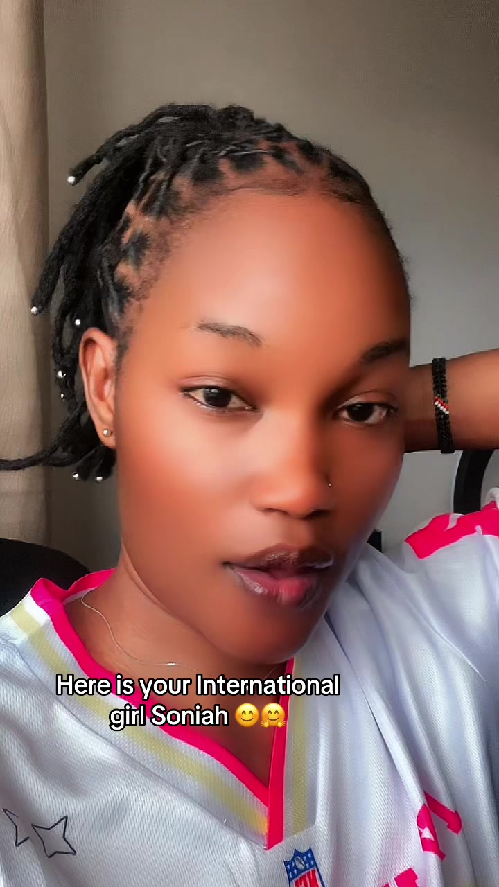 @Soniah_Empress👑