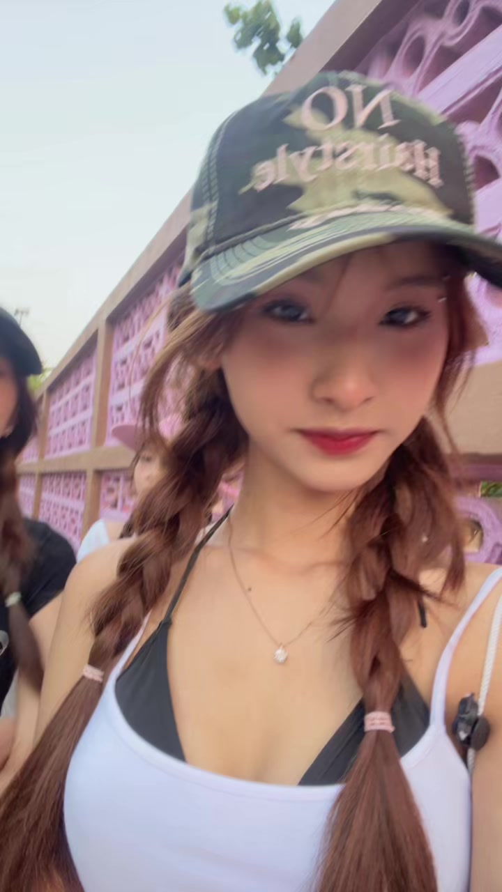 @มอมีน ⋆&deg; 𐙚 ₊⋆𖦹 ⋆｡✩