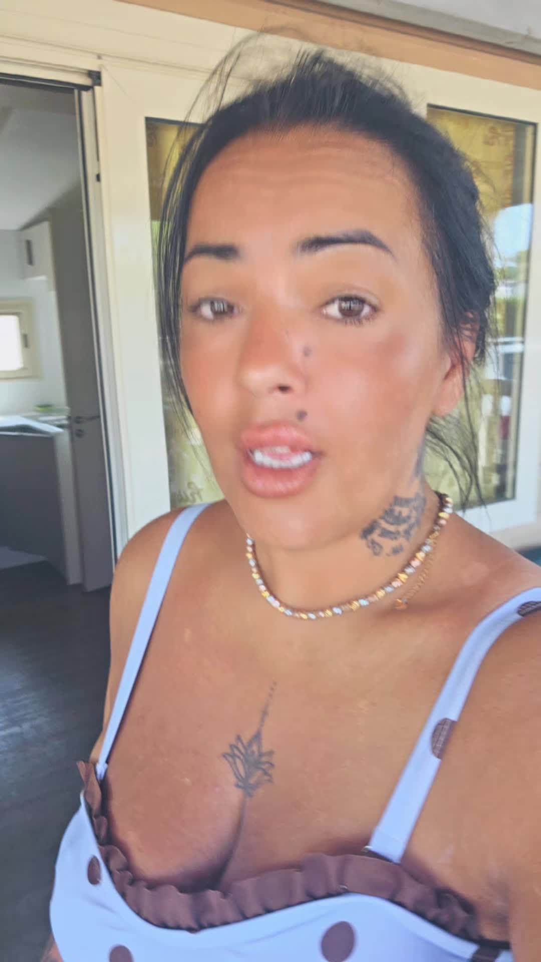 @&atilde; P&auml;zz" 🥱