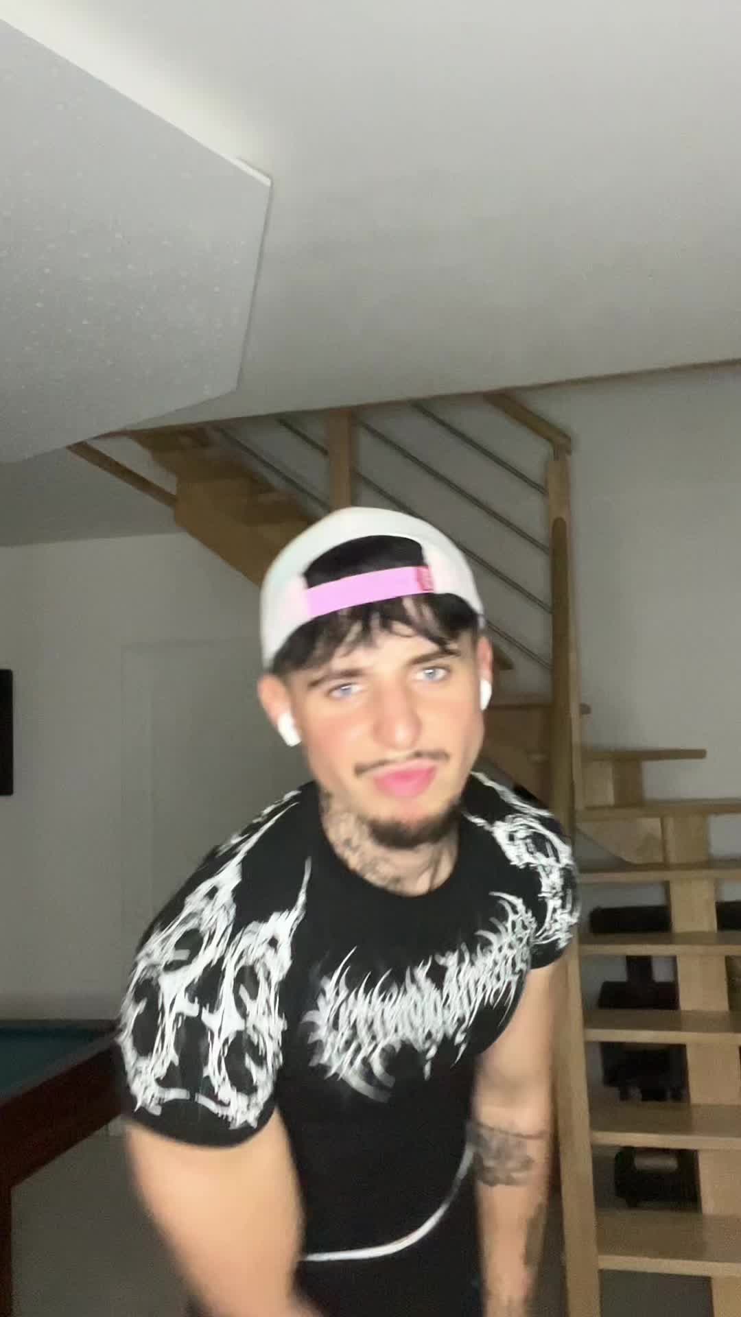 @𝖆𝖑𝖊𝖘𝖘𝖘𝖍𝖆𝖐