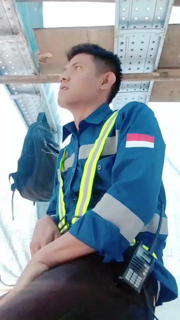@09