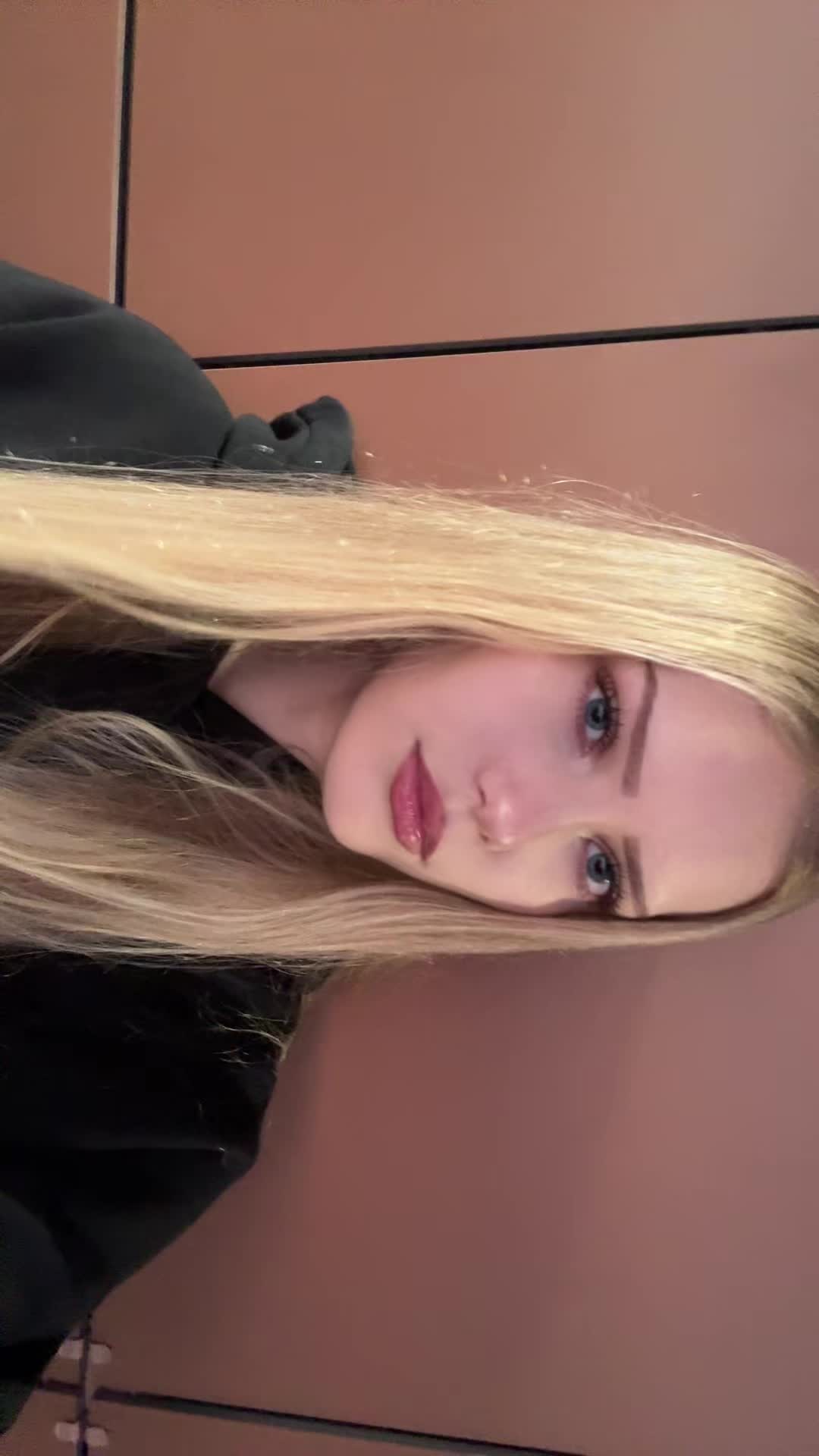 @anaais1
