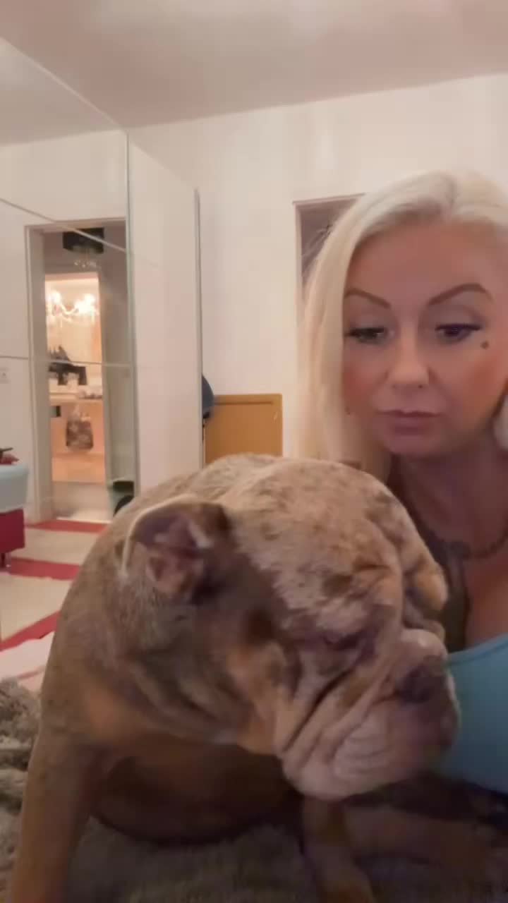 @Melli_777_