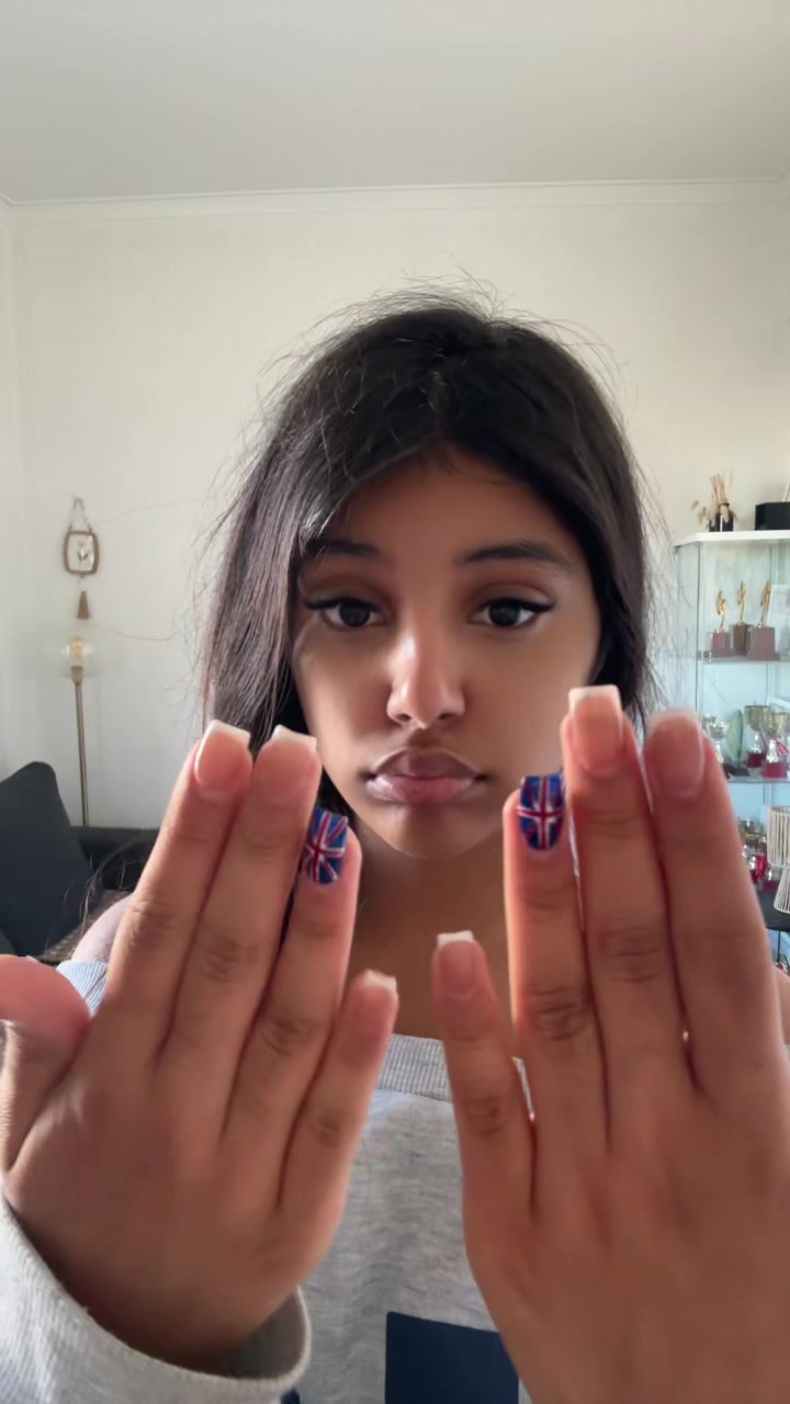 @Imaan🎀