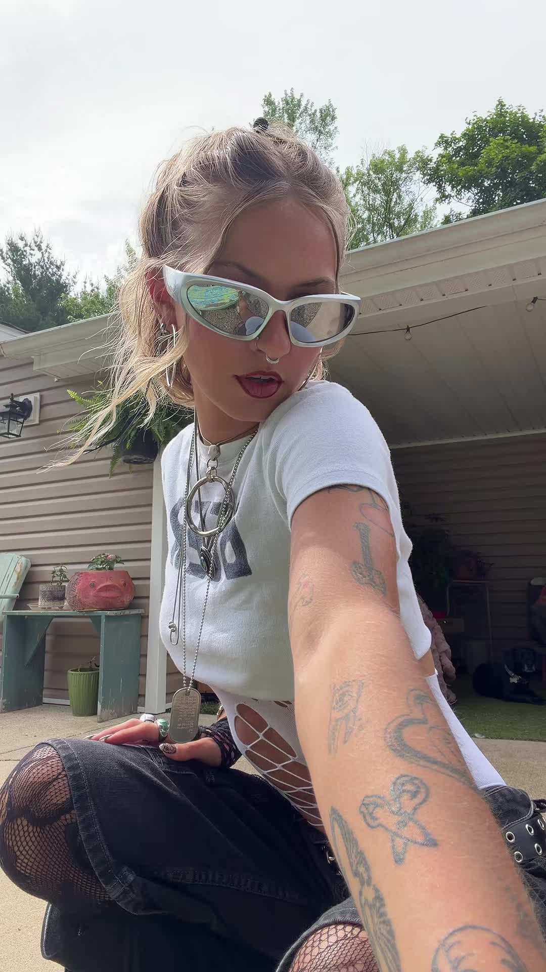 @nomi_dawn