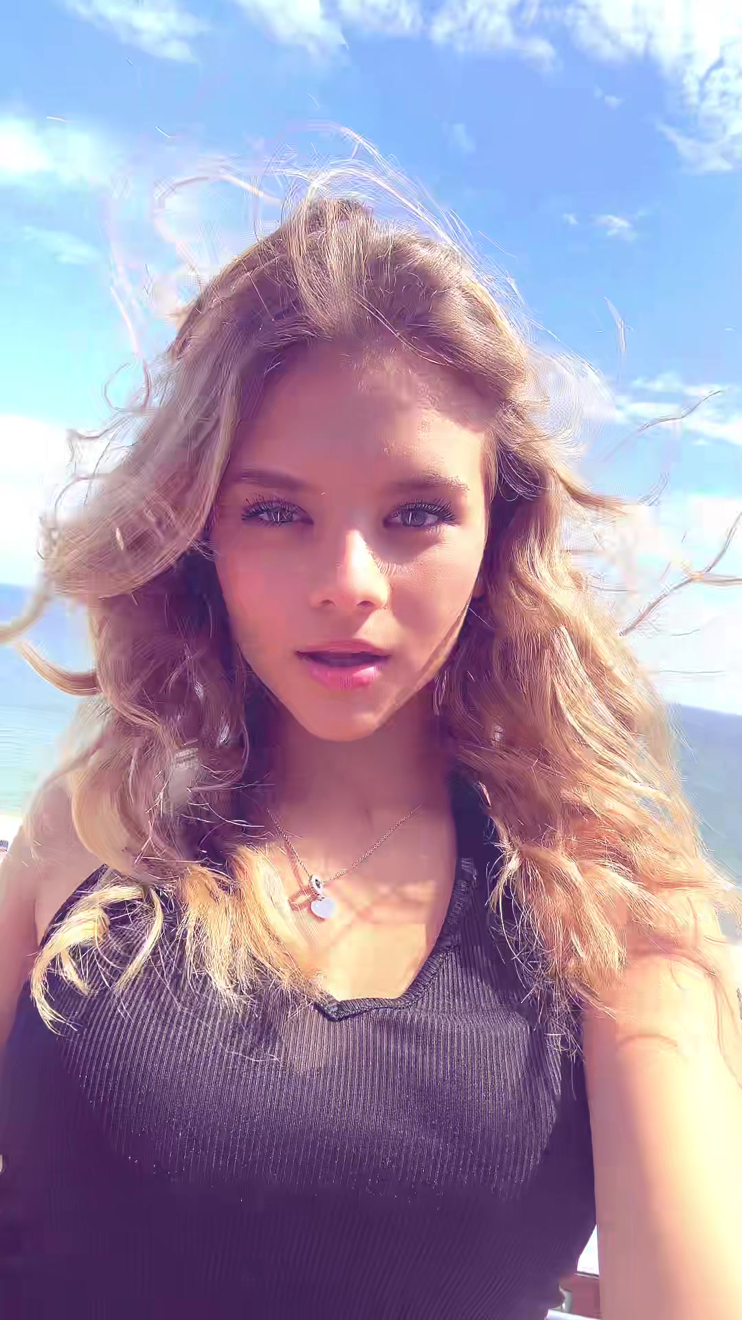 @𝑨𝒎𝒆𝒍𝒌𝒂 💗