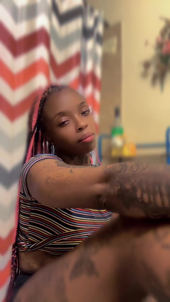 @PR3TTYFACE_DEE