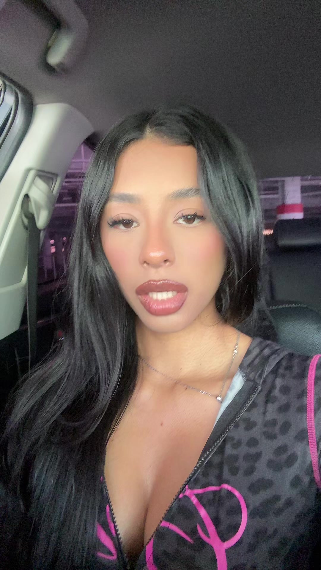 @karengabrielll