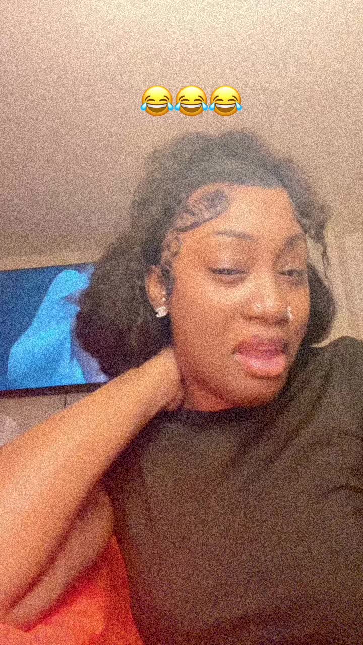 @Dee don 💙👅