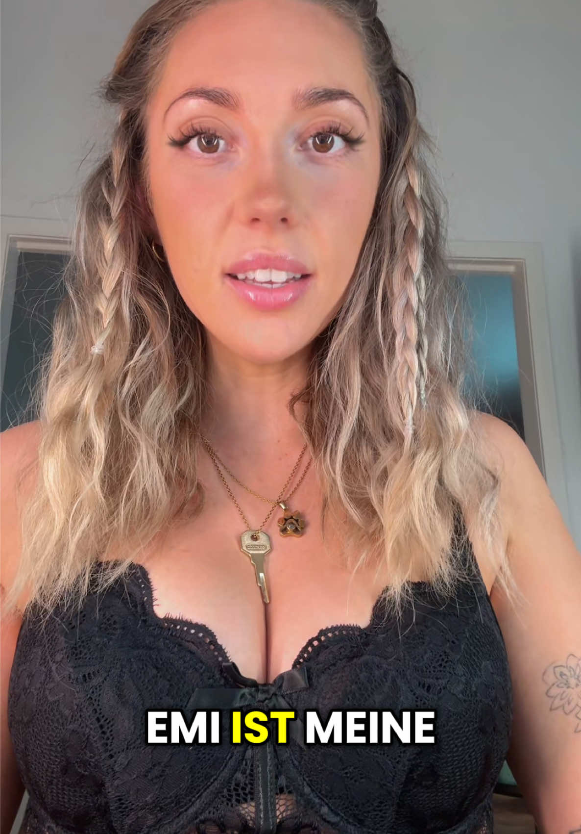 @emixmarie