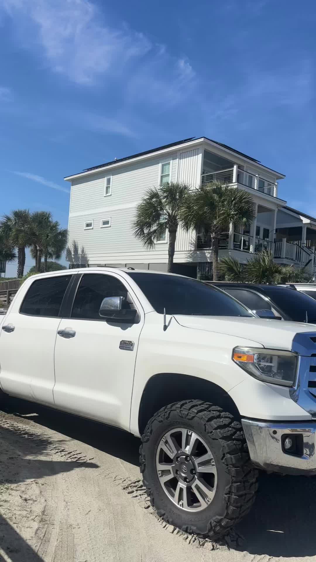 @holiday.ray