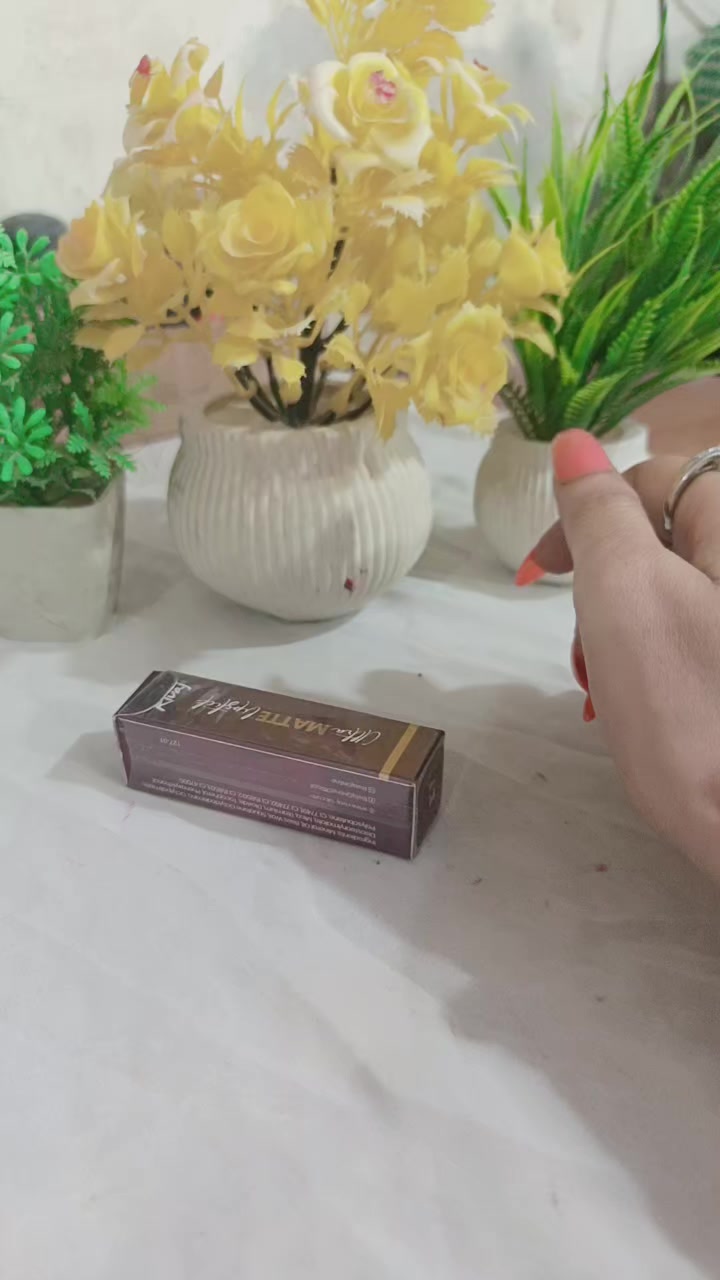@Glossy rimsha💄