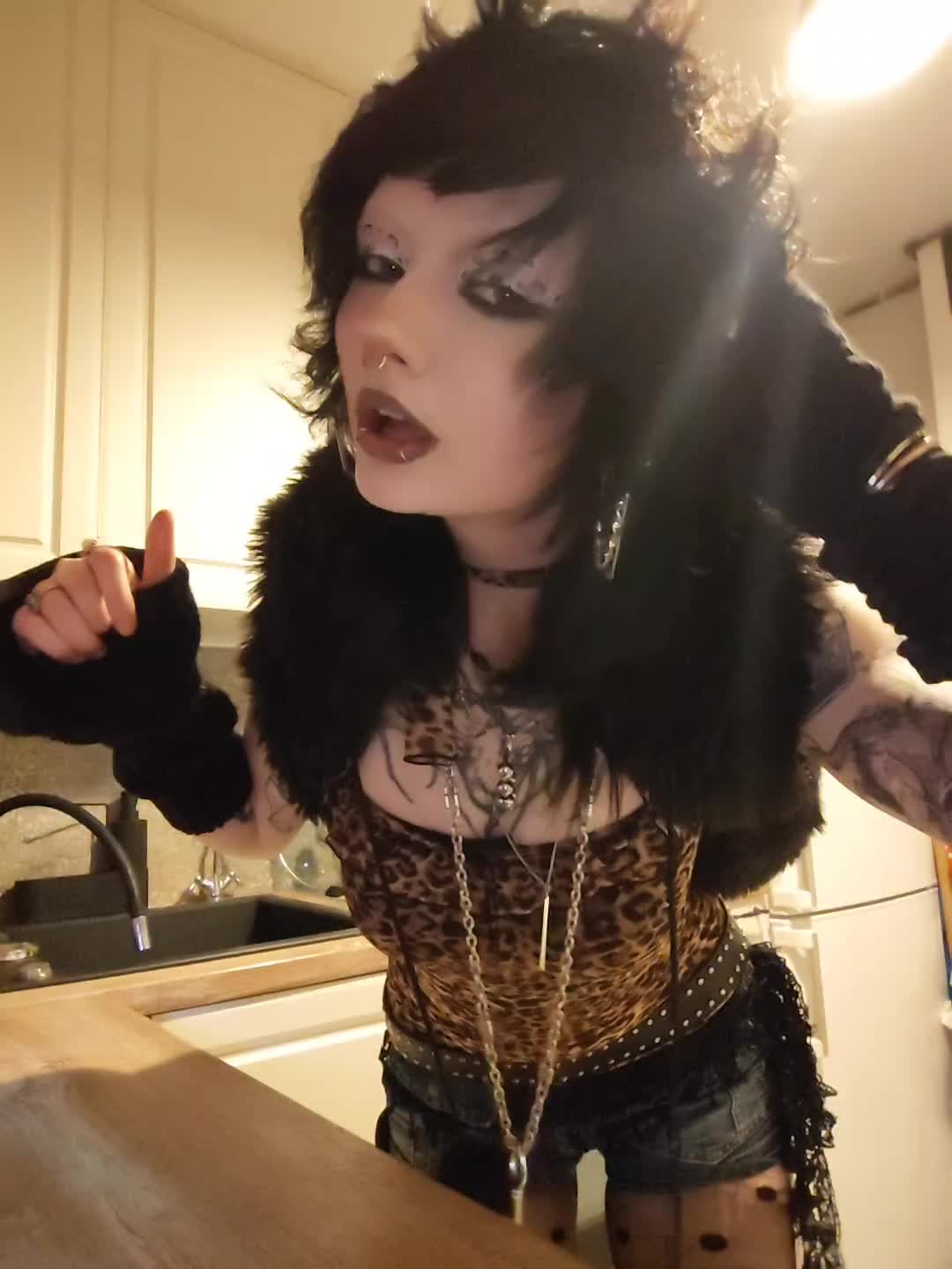 @𝖛𝖎𝖈𝖙𝖔𝖗𝖎𝖆