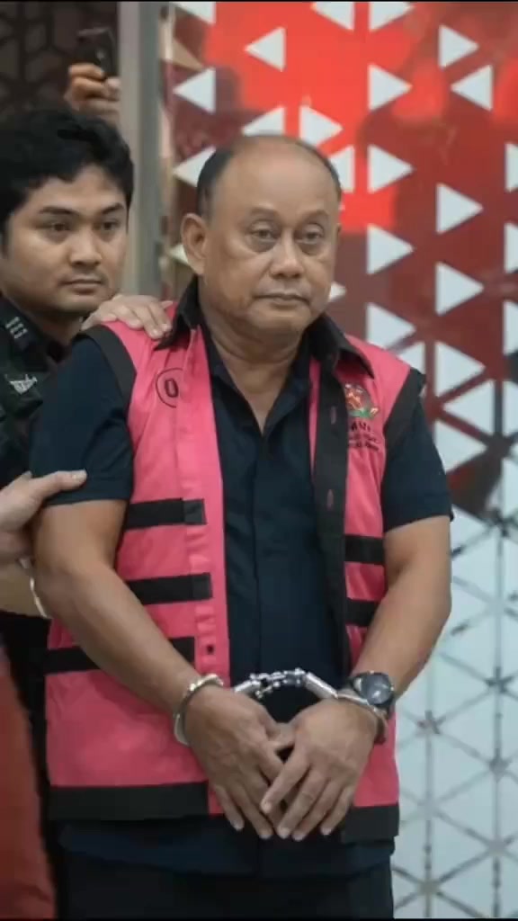@iblis berwujud manusia
