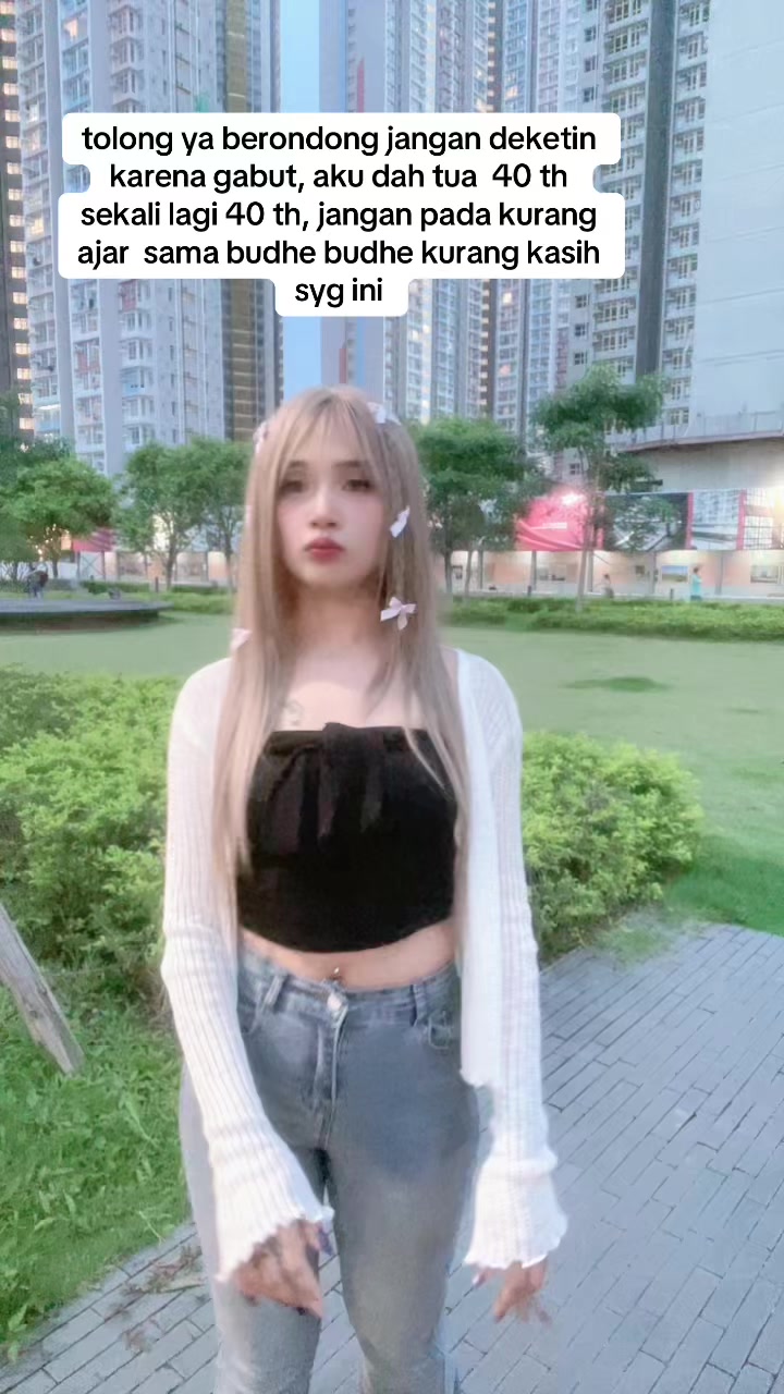 @👑𝙌𝙐𝙀𝙀𝙉𝙇𝙔👑