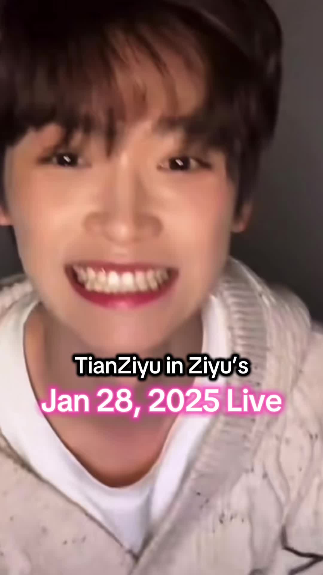 @MeadeReads (he/him) 🍉 🏳️⚧️
