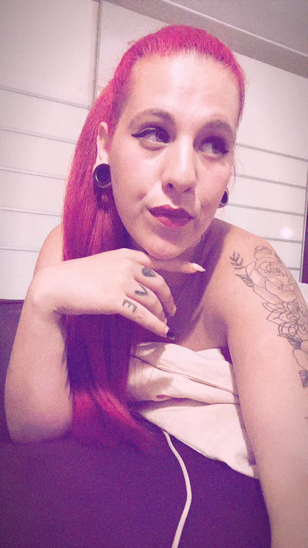 @Vivi😈