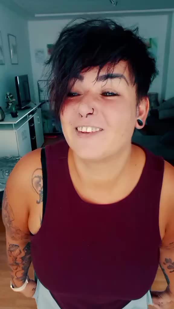 @Sarah🩷💛🩵
