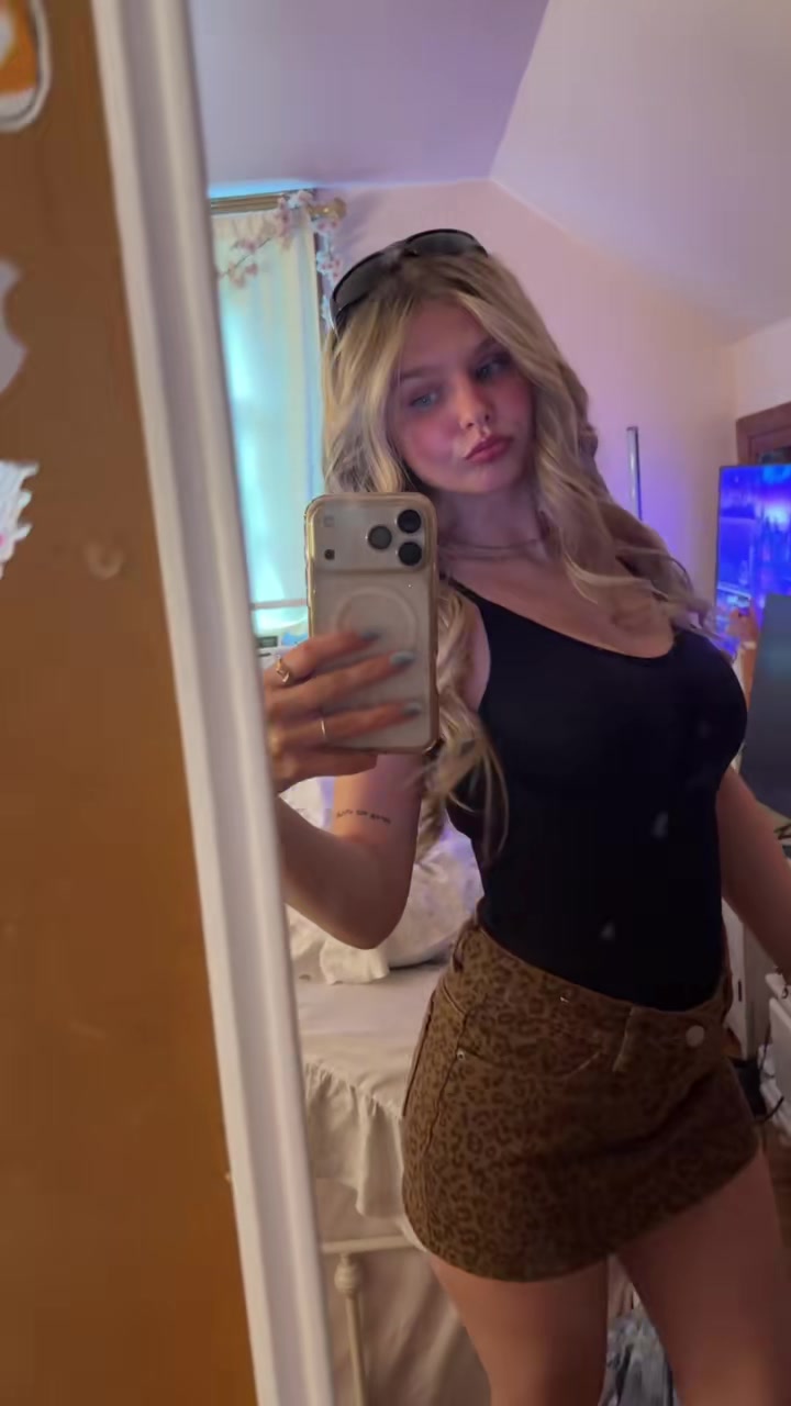 @emily💋ྀིྀི