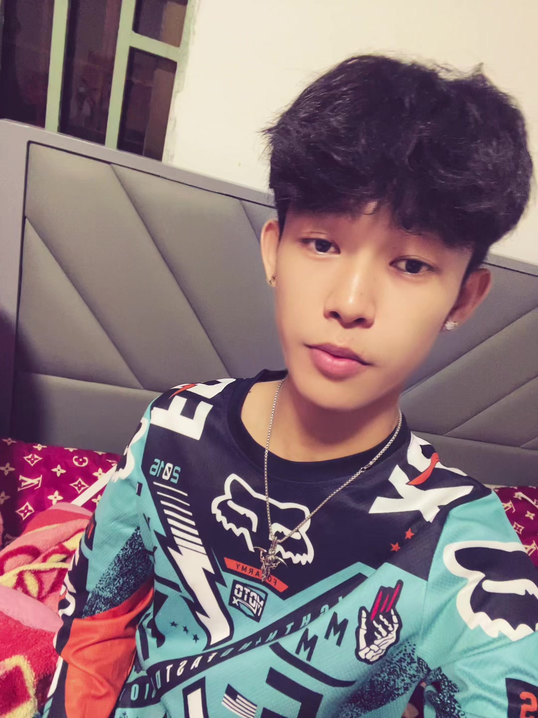 @CHHOŘNG~CHHOŘNG