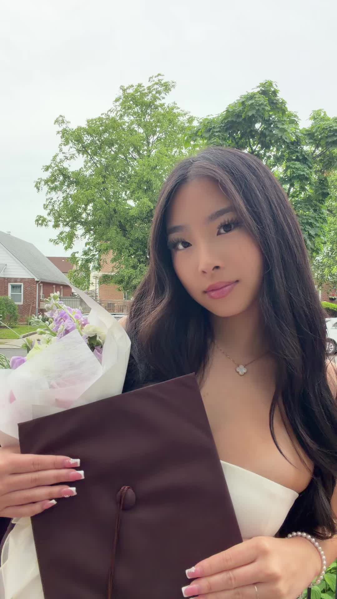 @🫧