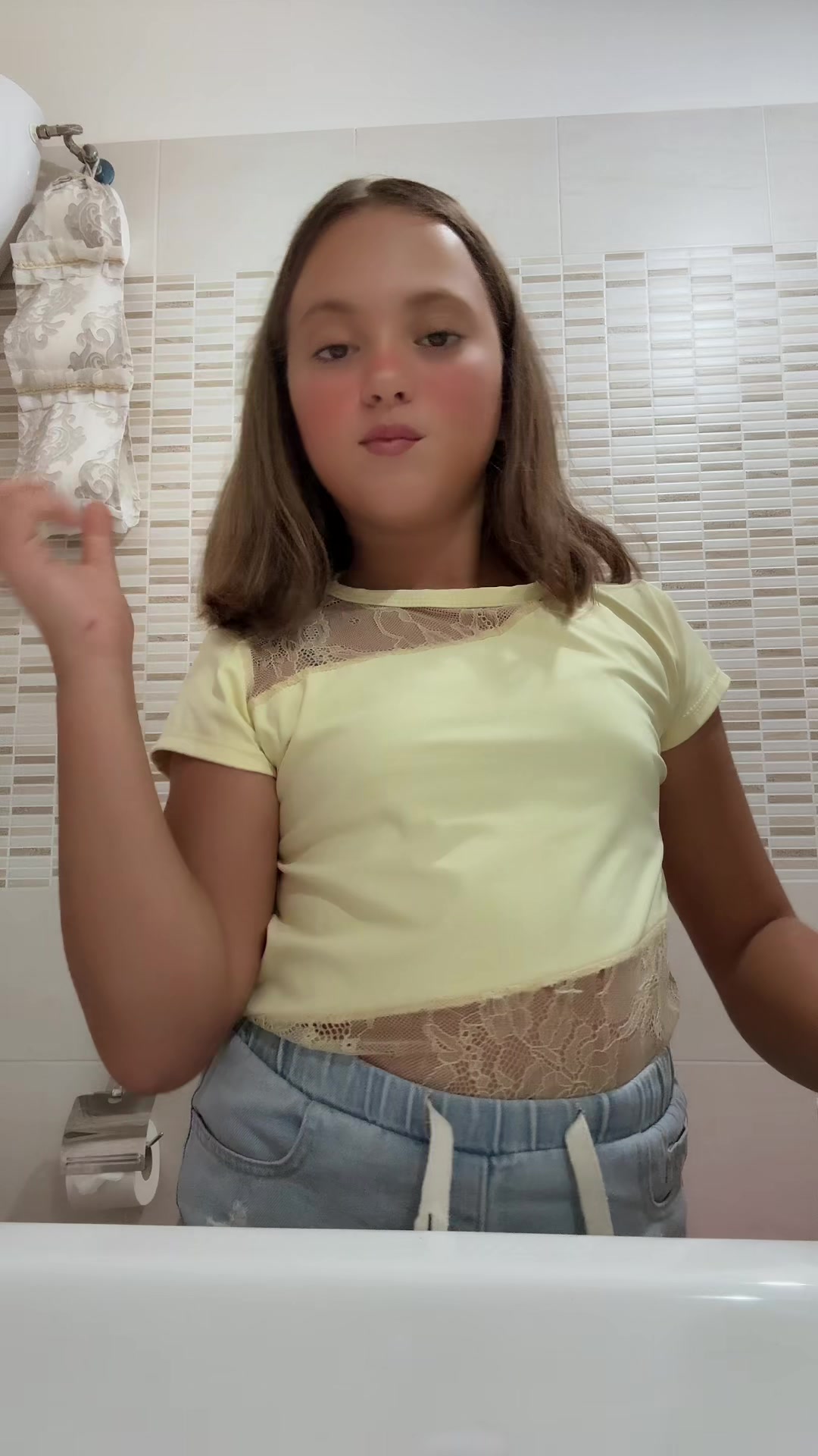@👸🏽🤎